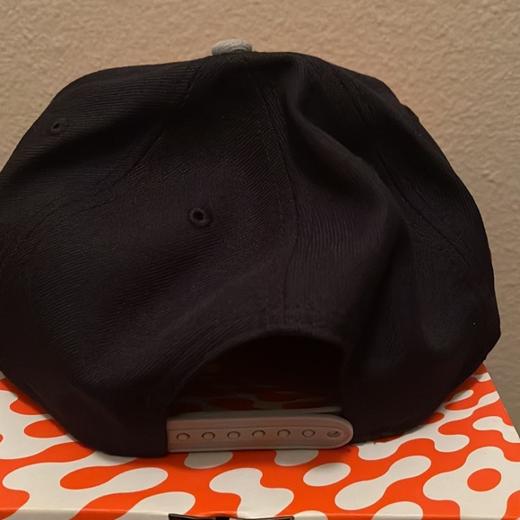 New Era New York Yankees SnapBack hat - Picture 3 of 6